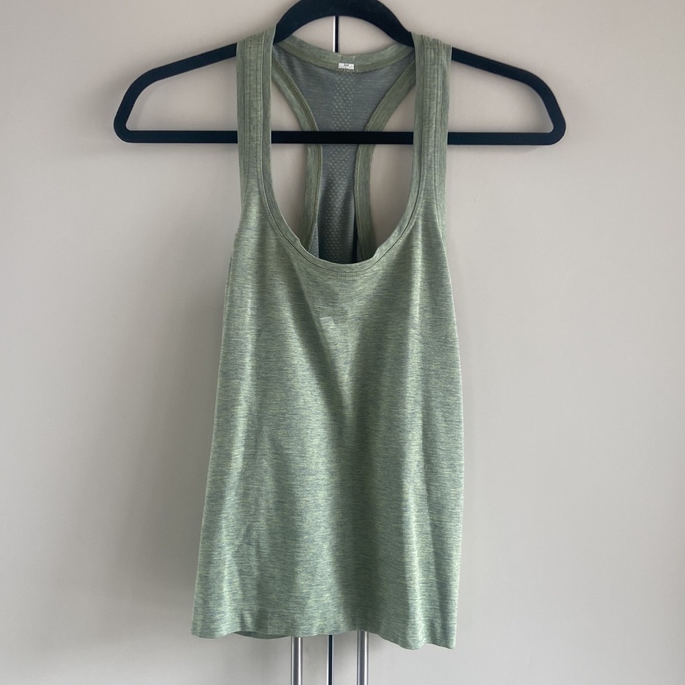 Lululemon Swiftly Tech Racerback 2.0 *Race Length EUC